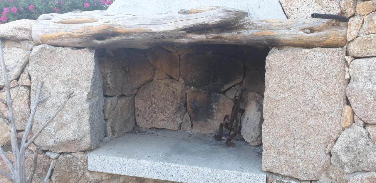 Telti Rifugio Monte Pinoヴィラ エクステリア 写真